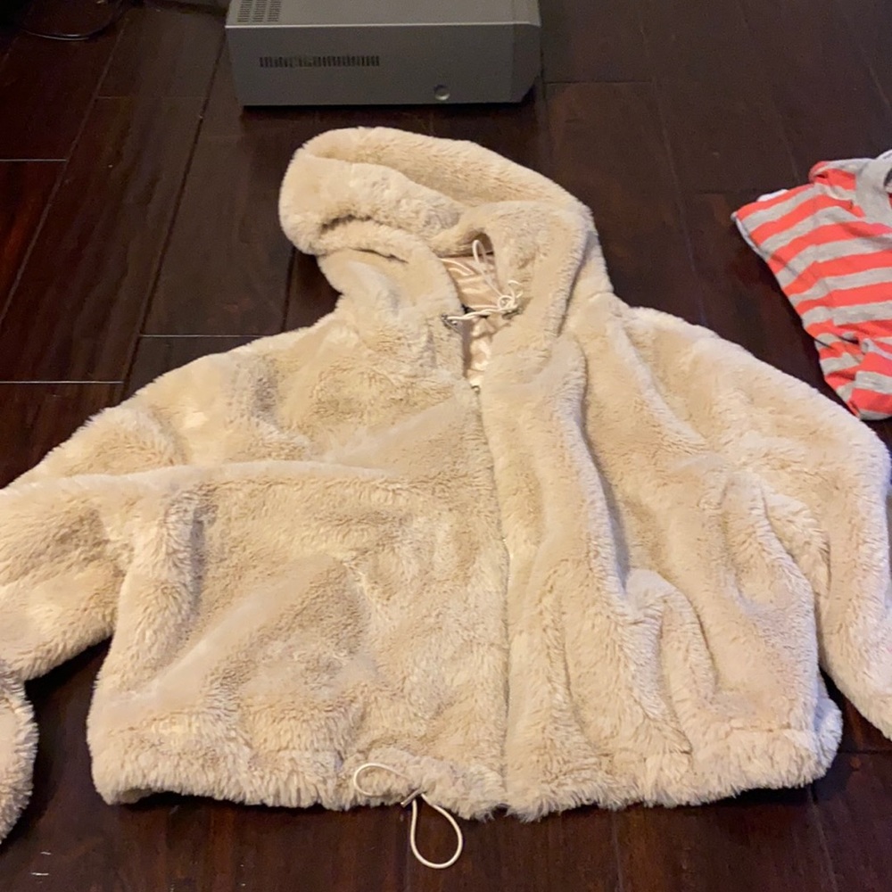 crop fuzzy jacket